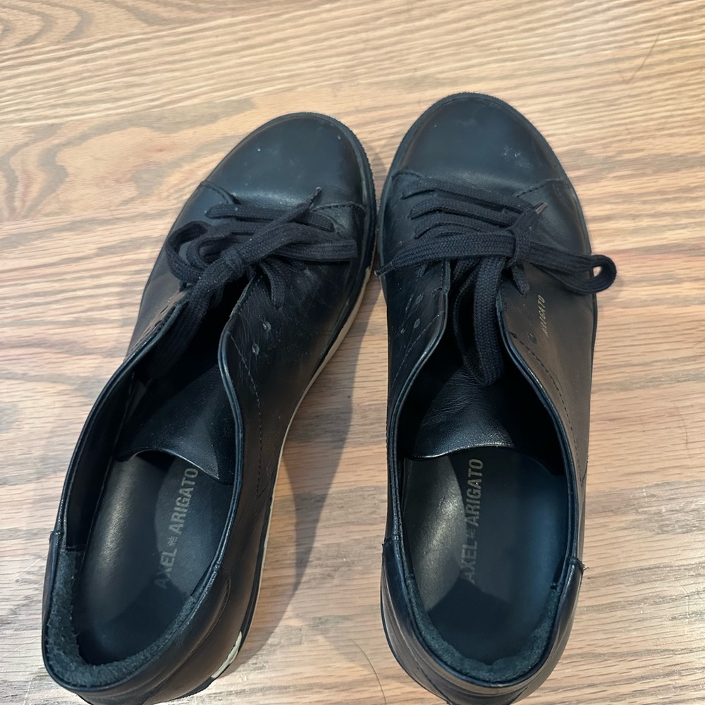 Axel Arigato Black/ White Sole View 4